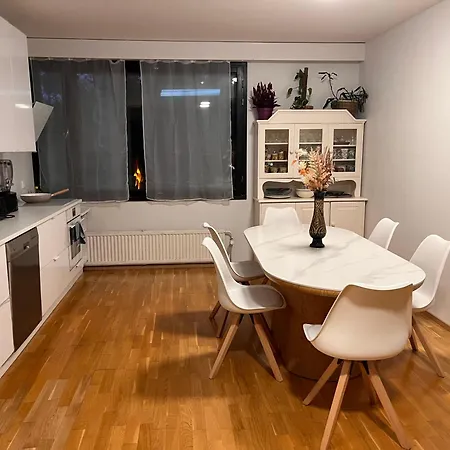 In Quiet Family - For Women Only *